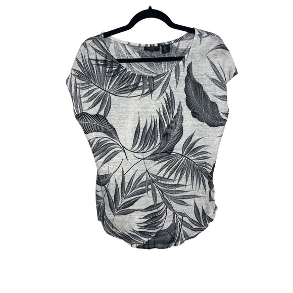 Tahari Tops - Tahari Womens 100% Linen Leaf Print Top - Sz Large  Casual * Breathable